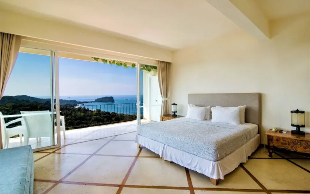 La Mariposa Hotel
