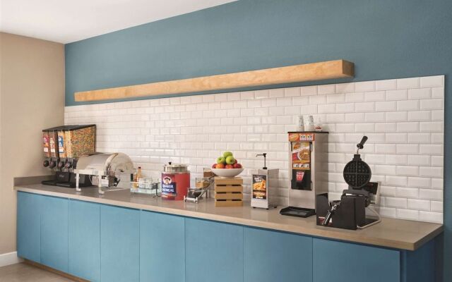 Baymont Inn & Suites by Wyndham The Woodlands