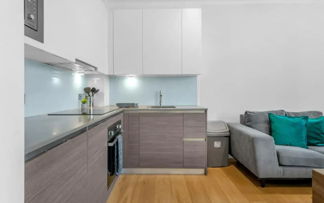 Heathrow Central Apartments By Mysquare