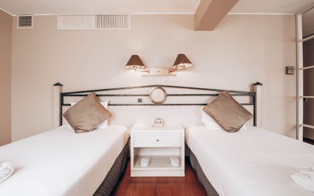 Suites del Bosque Hotel