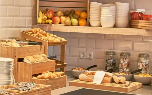 Holiday Inn Express Amsterdam - City Hall by IHG