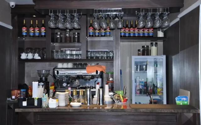 Casa de Wanea Hotel & Resto