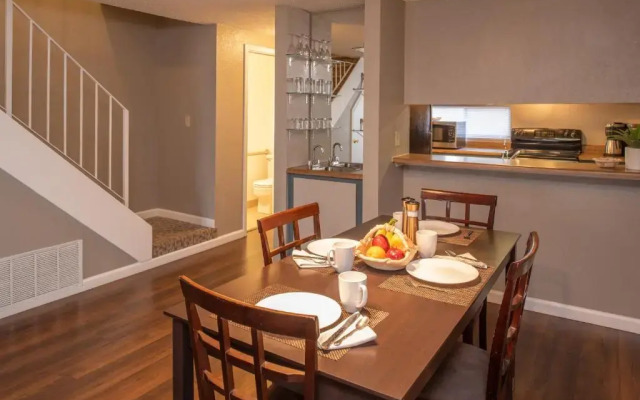 Thunderbird Resort Club