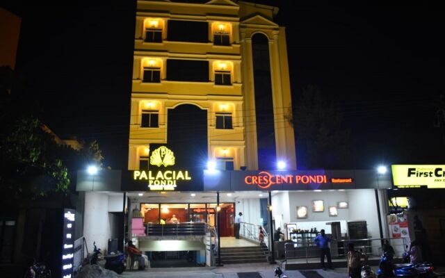 Hotel Palacial Pondi