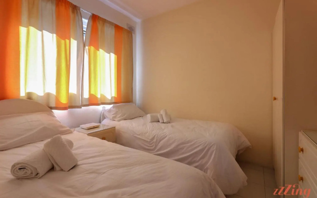 Seaside 2 Bedroom Apt w Side Sea Views - New