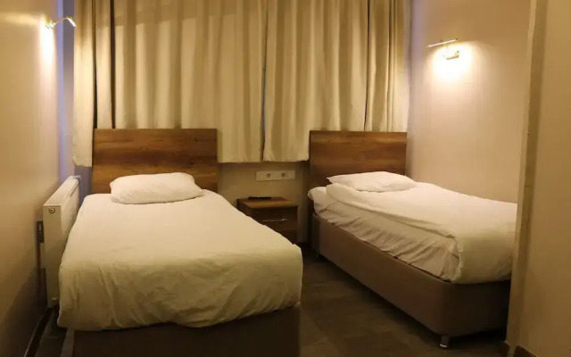 Center Room Hotel