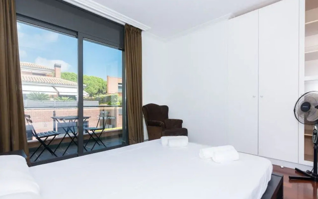 HomeHolidaysRentals Adonis