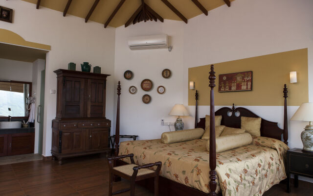 The Albatross, Kandy