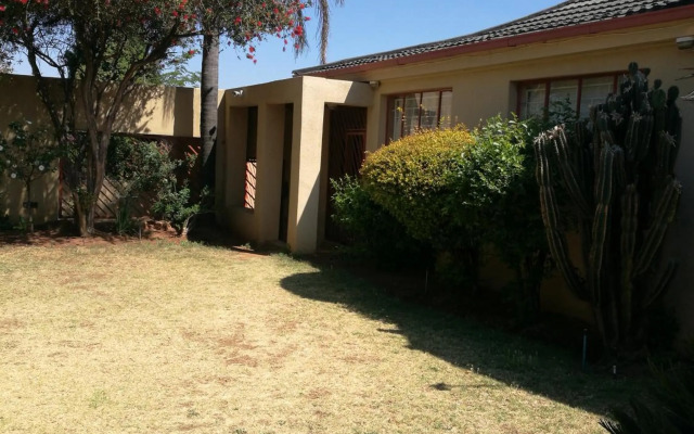 Naisar's Apartments Primrose,Johannesburg