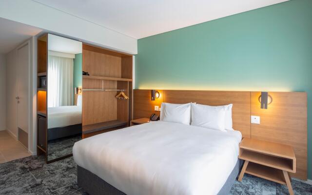 Holiday Inn Express And Suites Queenstown, an IHG Hotel