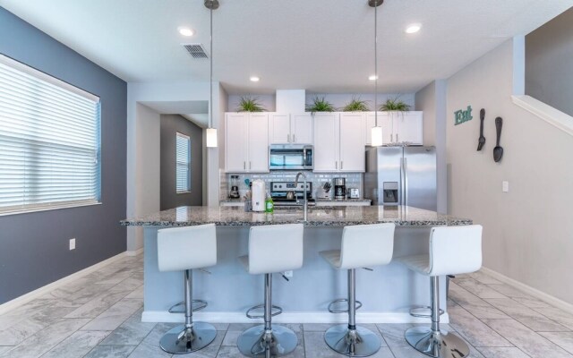 5134 Compass Bay