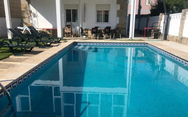 Casa con Piscina cerca de la playa