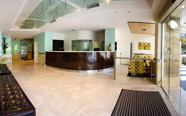 Hyde Park Inn Hotel