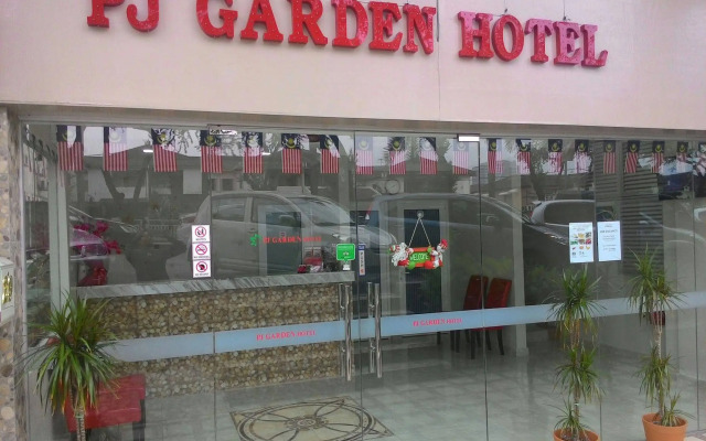 Moment Hotel