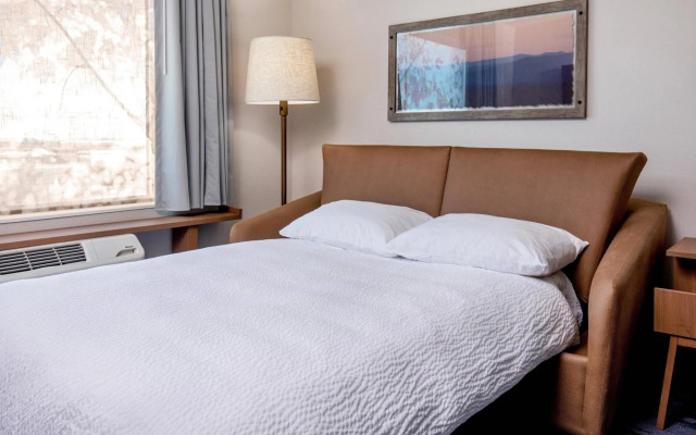 Fairfield Inn & Suites by Marriott McPherson