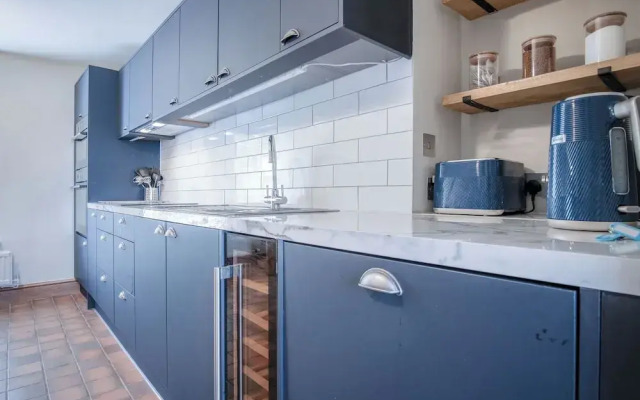 Hill House - 4 Bedroom - Llanrhidian
