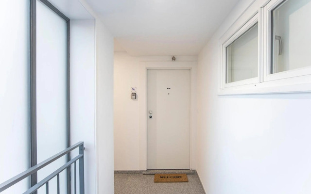 City Center 2BR Flat w/ AC by LovelyStay