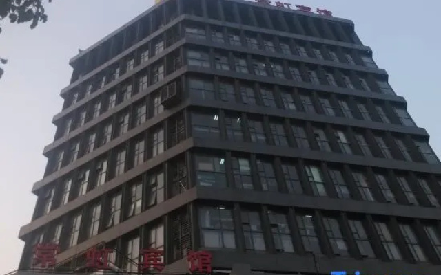 Changhong Hotel (Shanghai Xincun Road Subway Station Tongji Hospital) – Exterior – Shanghai