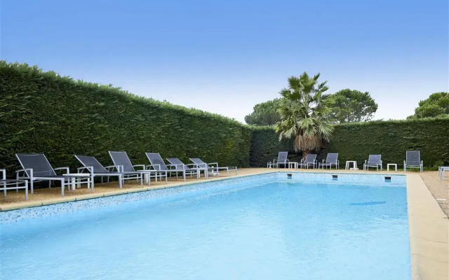 Kyriad Frejus Port - Saint Raphael