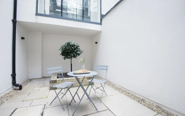 Distinctive 2BR in West End by Sonder