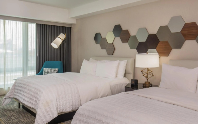 Le Méridien Boston Cambridge