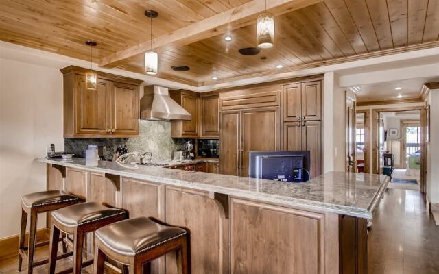 1-vail Mountain View 403