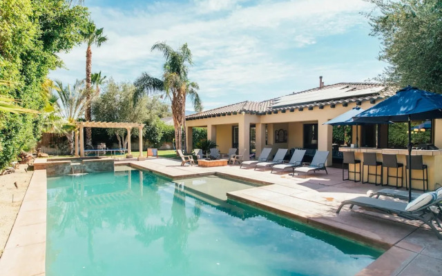 Silverado by AvantStay | WALK TO COACHELLA! Spanish Style Villa in Indio