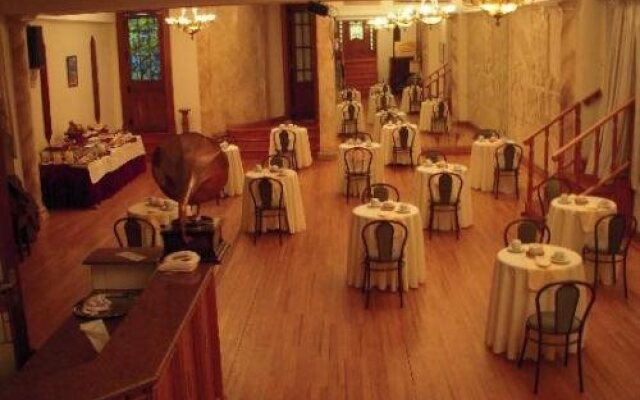 Mansion Dandi Royal
