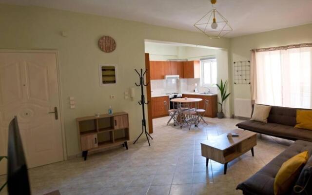 Chalkis Green Leaf House