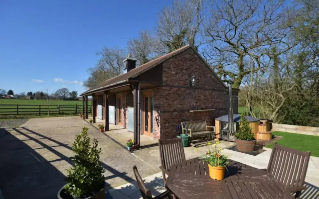Oak Tree Stables