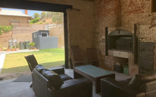 Unwind Mannum Riverside Retreat