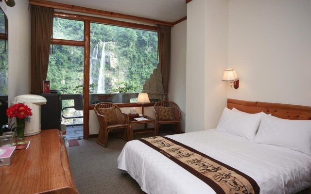 Naluwan Spring Resort Hotel