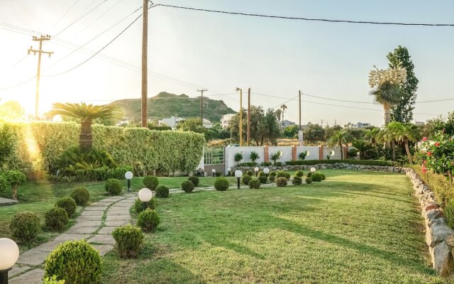 Sun Maris Studios