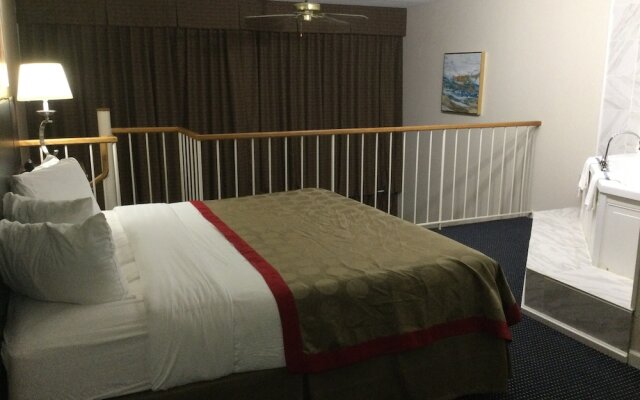 Ramada Grayling Hotel And Conference Center