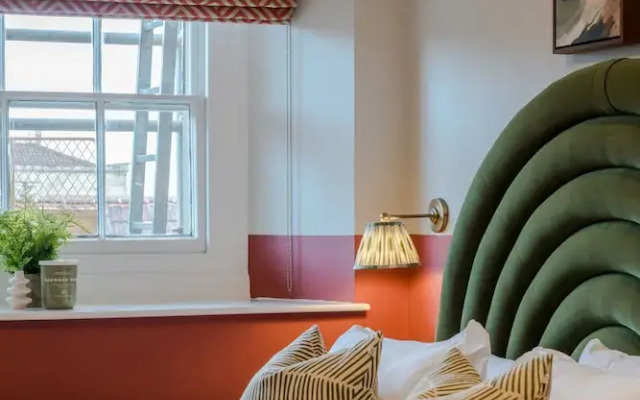 Your Apartment - Redland Place