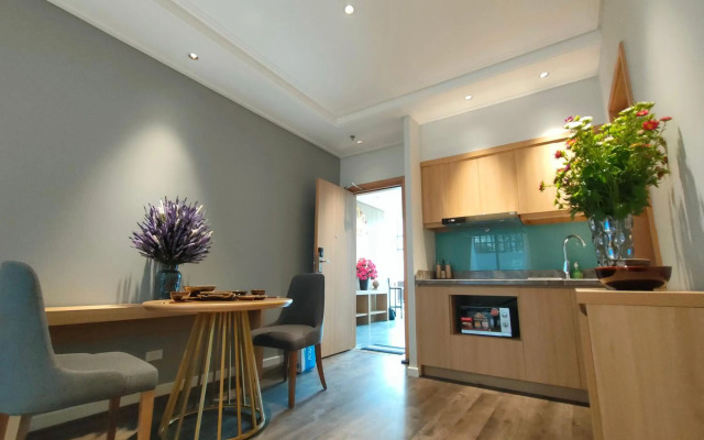 Hong Gia Tue Lake View