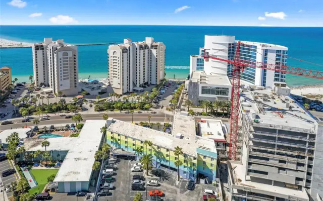 Pelican Pointe Clearwater Beach Hotel