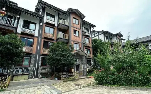Shengyue Homestay (Emei Mountain Scenic Area)
