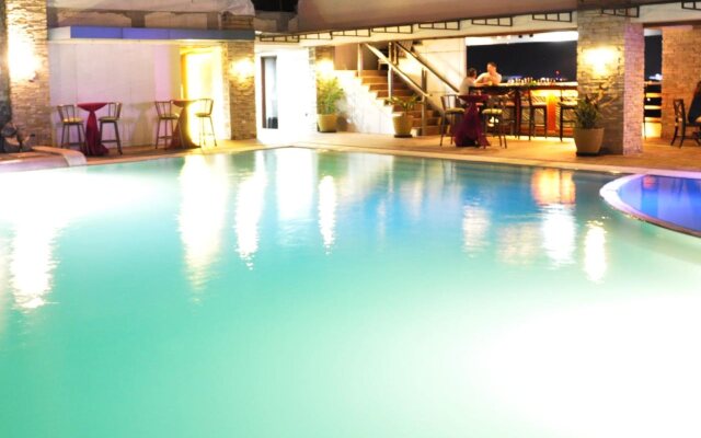 Kay Hotel and Residences