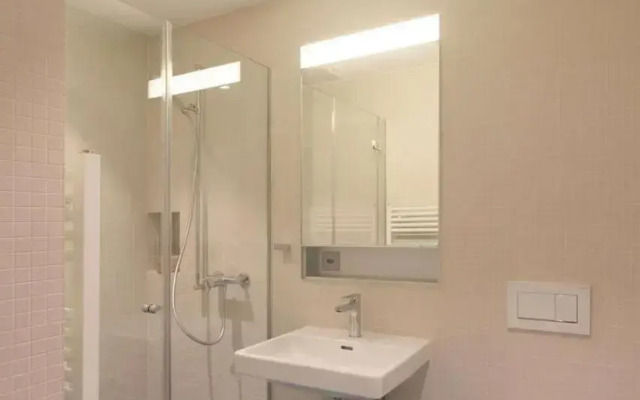 HITrental Town Hall Apartments