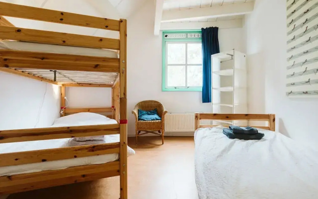 Fairytale Holiday Home With a Lovely Playing Field