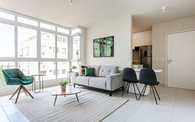 Novo e moderno em localização privilegiada #CA34