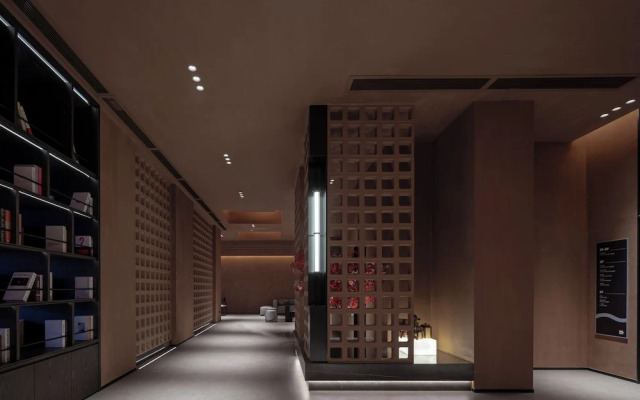 Cnhol Radient Hotel