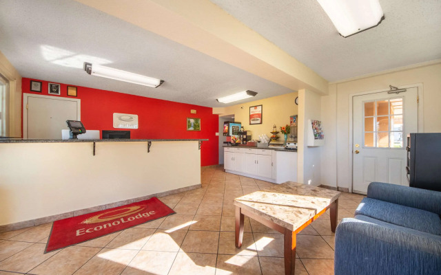 Econo Lodge San Marcos University Area