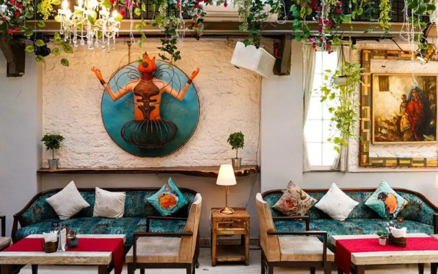 Bloom Boutique - Bandra
