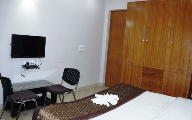 Maxfort Hospital Apartment