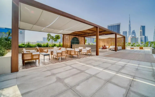 Convenient Studio w Burj Khalifa View