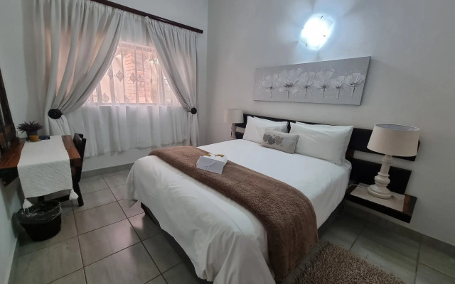 Ndiza Lodge & Cabanas