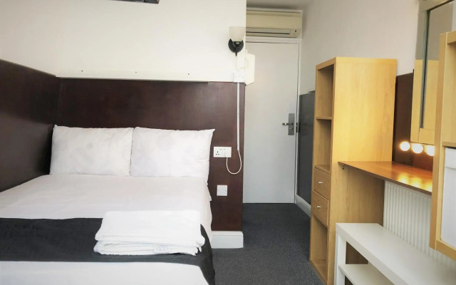 Plaza London Hotel