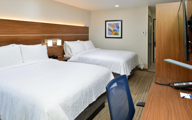 Holiday Inn Express Santa Rosa North by IHG